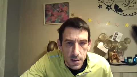 Snapshot of skinnybigcock2 chatting on January 22, 2025, 2:59 am SkinnyBigCock2 online show from January 22, 2025, 2:59 am
