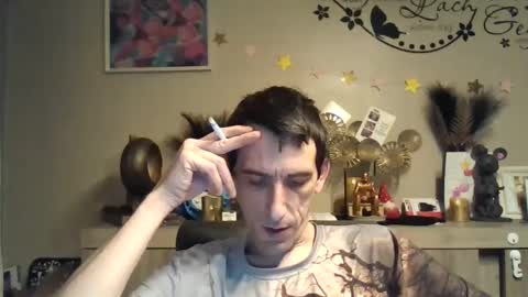 Snapshot of skinnybigcock2 chatting on February 3, 2025, 6:39 pm SkinnyBigCock2 online show from February 3, 2025, 6:39 pm