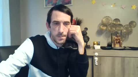 Snapshot of skinnybigcock2 chatting on February 22, 2025, 8:07 am SkinnyBigCock2 online show from February 22, 2025, 8:07 am