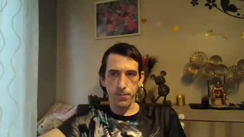 Snapshot of skinnybigcock2 chatting on February 24, 2025, 7:44 am SkinnyBigCock2 online show from February 24, 2025, 7:44 am