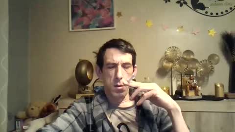 Snapshot of skinnybigcock2 chatting on March 2, 2025, 5:44 am SkinnyBigCock2 online show from March 2, 2025, 5:44 am