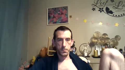 Snapshot of skinnybigcock2 chatting on September 13, 2025, 2:44 am SkinnyBigCock2 online show from September 13, 2025, 2:44 am