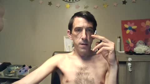 Snapshot of skinnybigcock2 chatting on June 23, 2026, 2:20 am SkinnyBigCock2 online show from June 23, 2026, 2:20 am