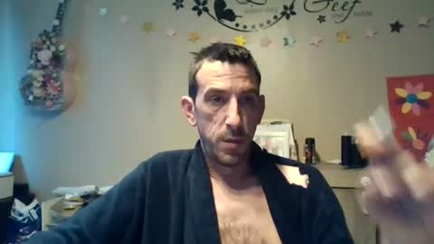 Snapshot of skinnybigcock2 chatting on July 4, 2026, 4:29 am SkinnyBigCock2 online show from July 4, 2026, 4:29 am