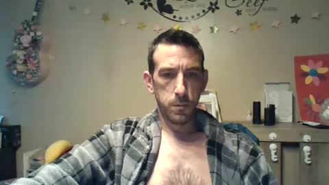 Snapshot of skinnybigcock2 chatting on July 20, 2026, 4:27 am SkinnyBigCock2 online show from July 20, 2026, 4:27 am