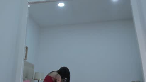 SkinnyGirl online show from December 13, 2025, 7:53 pm