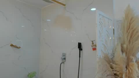 SkinnyGirl online show from January 10, 2026, 12:12 am