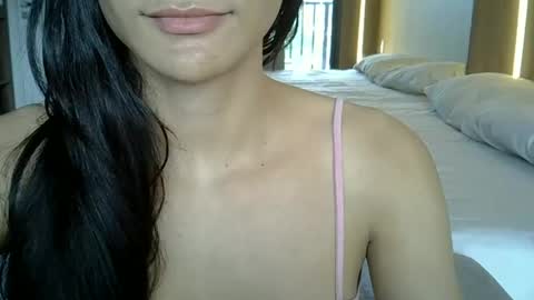 skinnykittencam online show from October 8, 2025, 12:36 pm