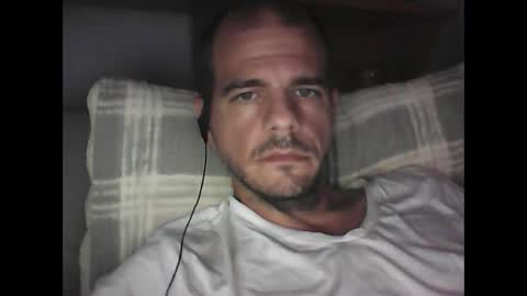 Snapshot of skippy6988 chatting on October 7, 2025, 3:09 pm Easy-E online show from October 7, 2025, 3:09 pm