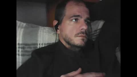 Snapshot of skippy6988 chatting on October 10, 2025, 7:35 pm Easy-E online show from October 10, 2025, 7:35 pm