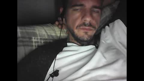 Snapshot of skippy6988 chatting on October 13, 2025, 2:44 am Easy-E online show from October 13, 2025, 2:44 am