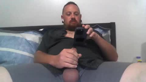 Snapshot of skram1987 chatting on October 18, 2025, 12:35 am skram1987 online show from October 18, 2025, 12:35 am