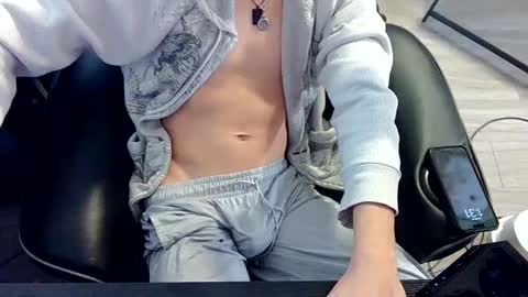 skrogdog online show from May 31, 2026, 5:31 pm
