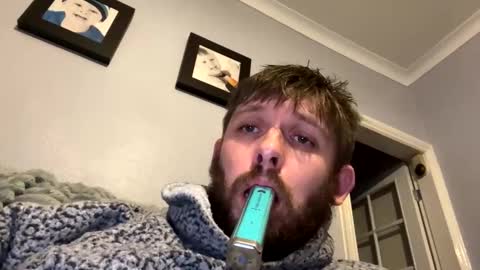 skuzzy25 online show from January 3, 2025, 11:33 pm