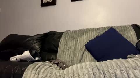 skuzzy25 online show from January 21, 2025, 1:39 am