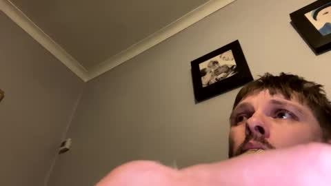 skuzzy25 online show from March 10, 2025, 3:45 am