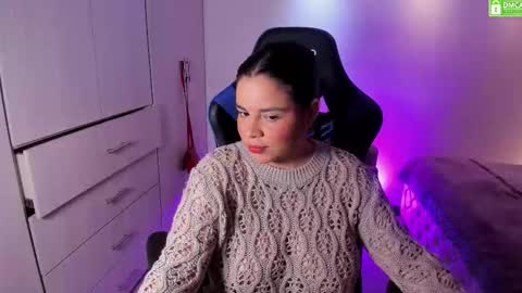 Snapshot of sky___blue chatting on November 5, 2025, 3:34 pm Sky Independent model WISH LIST online show from November 5, 2025, 3:34 pm