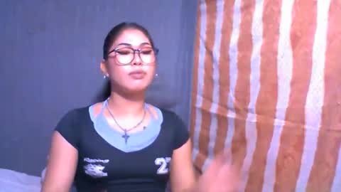 Snapshot of sky_fox_sweetxx chatting on October 31, 2025, 2:29 pm online show from October 31, 2025, 2:29 pm