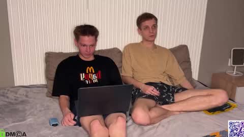 Snapshot of sky_hunter chatting on October 18, 2025, 6:41 pm sky_hunter online show from October 18, 2025, 6:41 pm