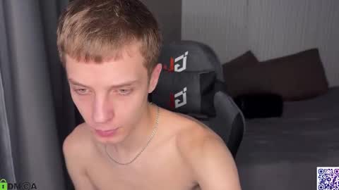 Snapshot of sky_hunter chatting on October 23, 2025, 3:00 pm sky_hunter online show from October 23, 2025, 3:00 pm