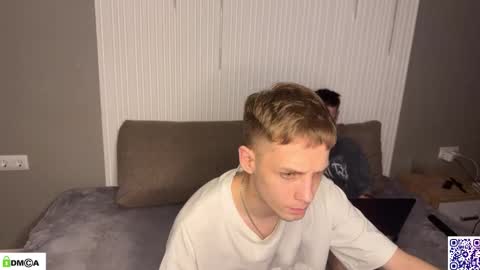 Snapshot of sky_hunter chatting on November 9, 2025, 10:19 pm sky_hunter online show from November 9, 2025, 10:19 pm