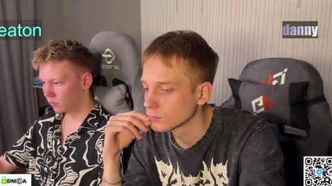 sky_hunter online show from April 19, 2026, 1:32 pm