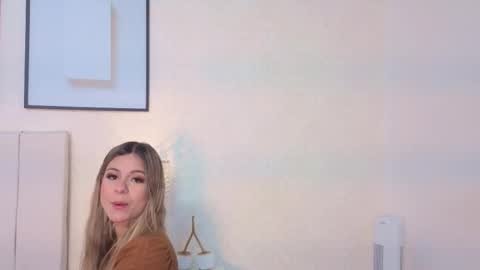 sky_johnson_ online show from November 15, 2025, 7:10 pm