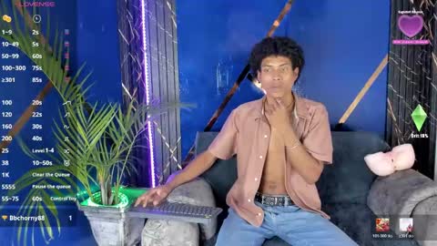 sky_walkerss online show from May 25, 2026, 6:14 pm
