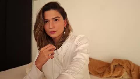 Snapshot of skyamber8v2 chatting on October 28, 2025, 2:31 pm Vi online show from October 28, 2025, 2:31 pm