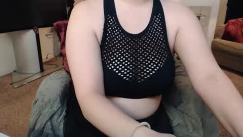 SKYLE   online show from November 14, 2025, 7:18 am