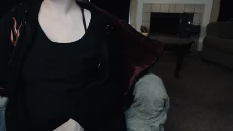 SKYLE   online show from April 14, 2026, 7:20 pm