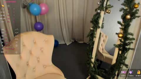 Snapshot of skye_shy chatting on December 14, 2024, 1:27 pm Skye online show from December 14, 2024, 1:27 pm
