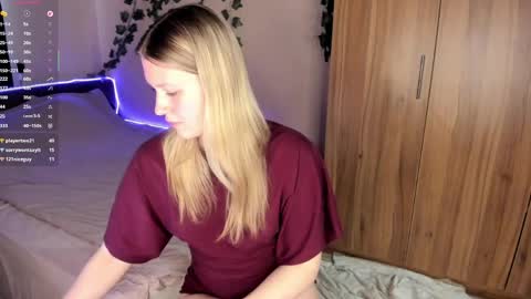Snapshot of skyedavis chatting on April 22, 2026, 1:12 pm skyedavis online show from April 22, 2026, 1:12 pm