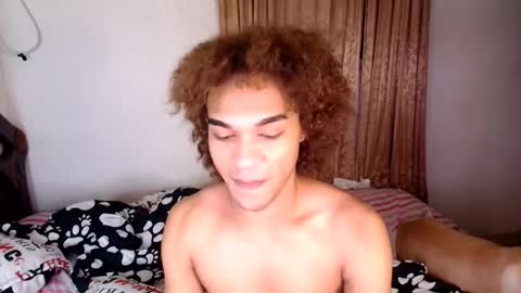 Snapshot of skylarg555 chatting on October 14, 2025, 2:23 am skyla online show from October 14, 2025, 2:23 am