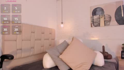    online show from January 17, 2025, 2:39 pm