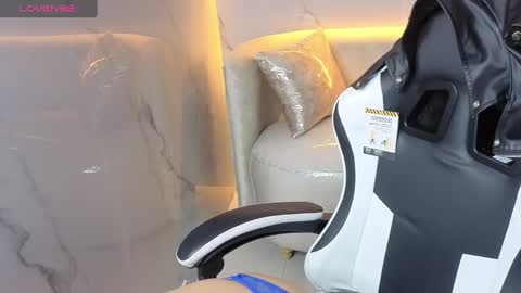 Live 800am 200pm COLOMBIAN HOUR online show from October 14, 2025, 1:01 pm