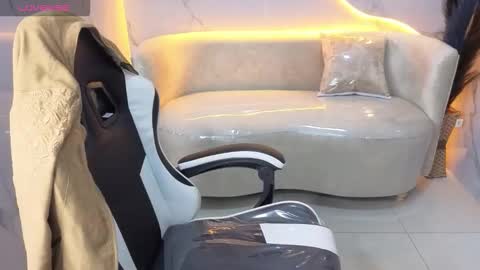 Live 800am 200pm COLOMBIAN HOUR online show from October 21, 2025, 12:50 pm