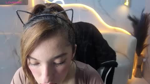 Live 800am 200pm COLOMBIAN HOUR online show from October 25, 2025, 1:07 pm