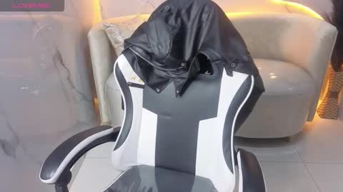 Live 800am 200pm COLOMBIAN HOUR online show from October 27, 2025, 1:15 pm