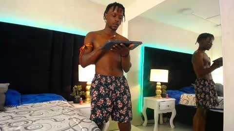 Snapshot of skylerbigxxx chatting on April 14, 2026, 4:18 am SKYLERBIGXXX online show from April 14, 2026, 4:18 am