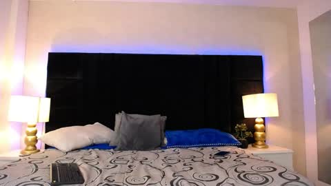 Snapshot of skylerbigxxx chatting on May 6, 2026, 4:19 am SKYLERBIGXXX online show from May 6, 2026, 4:19 am