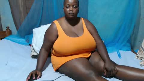 Snapshot of skylla07 chatting on February 24, 2025, 2:58 pm sheliah online show from February 24, 2025, 2:58 pm