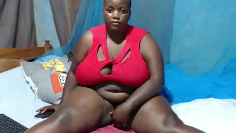 Snapshot of skylla07 chatting on February 26, 2025, 1:41 pm sheliah online show from February 26, 2025, 1:41 pm