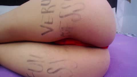 Snapshot of skynny_horney chatting on January 10, 2025, 12:59 am Skynny online show from January 10, 2025, 12:59 am