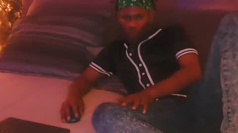 skyonetoo3 online show from November 9, 2025, 9:13 pm