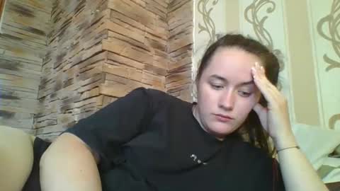 skyressie333 online show from October 6, 2025, 11:29 am