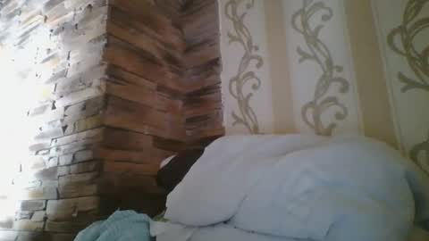 skyressie333 online show from October 7, 2025, 2:25 pm