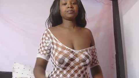 Bella online show from January 26, 2025, 10:35 pm