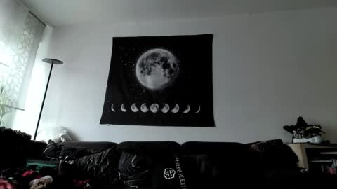 slaveforgodess online show from December 3, 2025, 10:13 am