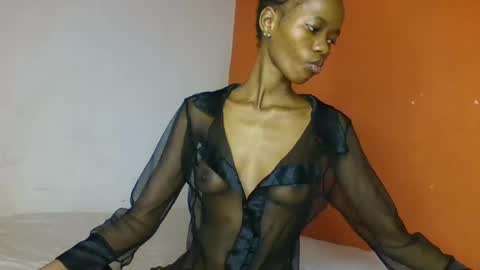 Snapshot of slaybby chatting on February 24, 2025, 1:24 am Slaybby online show from February 24, 2025, 1:24 am